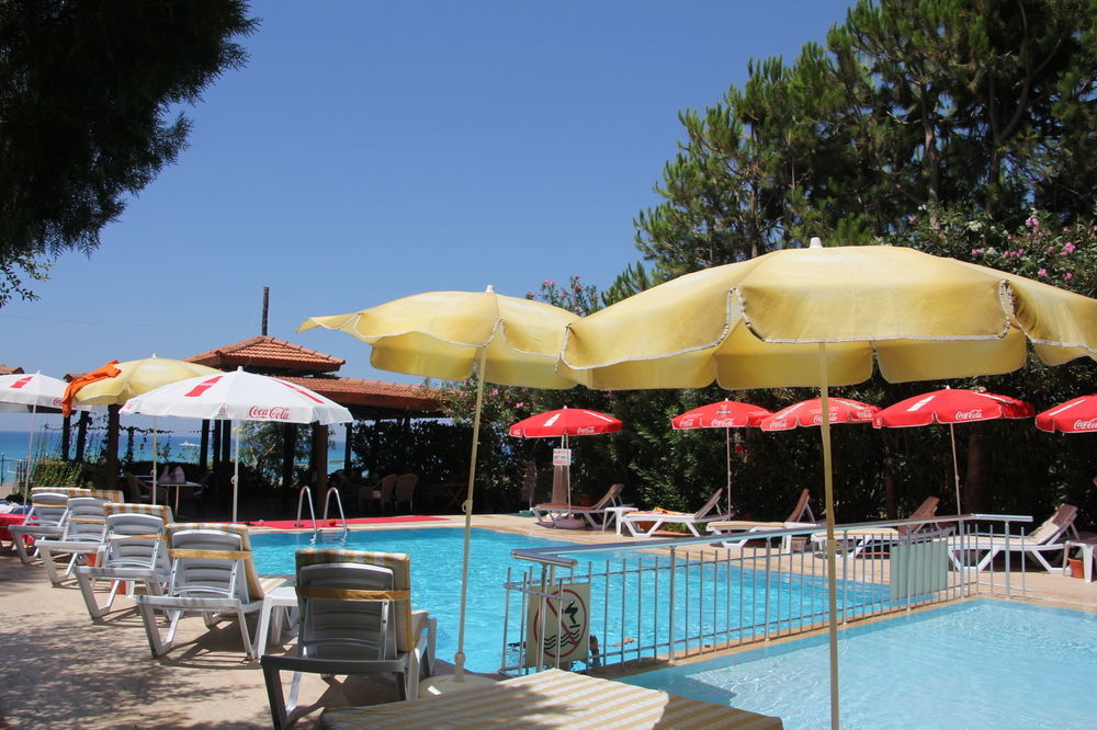 As Queen Beach Hotel Kizilot Exterior photo