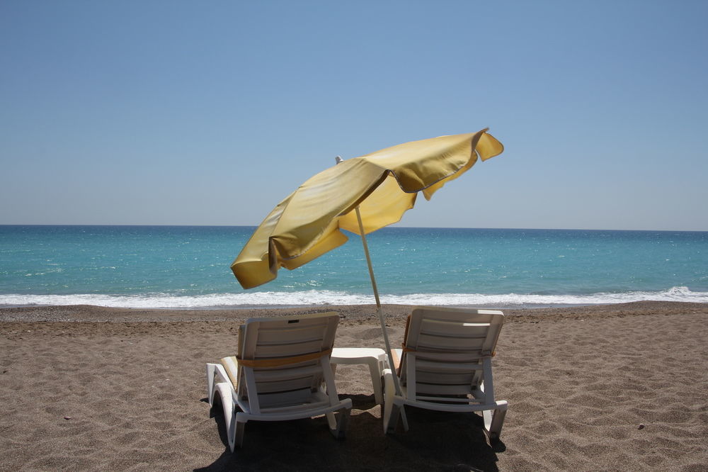 As Queen Beach Hotel Kizilot Exterior photo